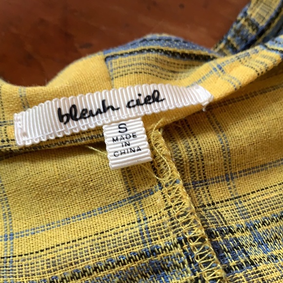 2/$20🍁 Cute Yellow Cotton Summer Blouse - Picture 10 of 10